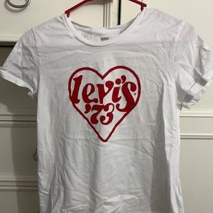 Medium Levi’s T-Shirt
